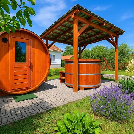 Ferienhaus Relax Porta Vendeghaz