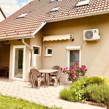 Relax Porta Vendeghaz Ferienhaus Orfű