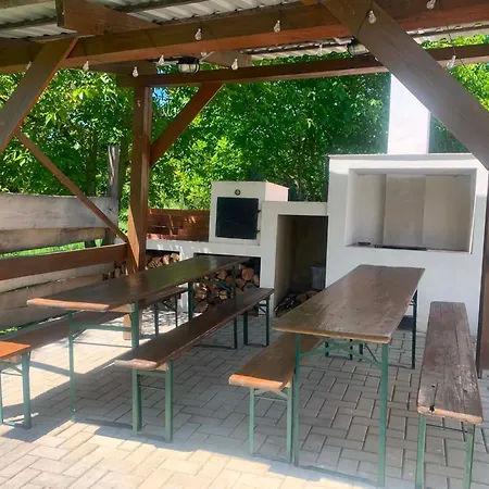 Relax Porta Vendeghaz Ferienhaus *